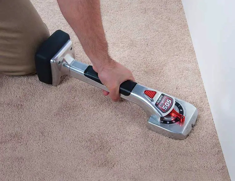 How to Get Wrinkles Out of Carpet Without a Stretcher